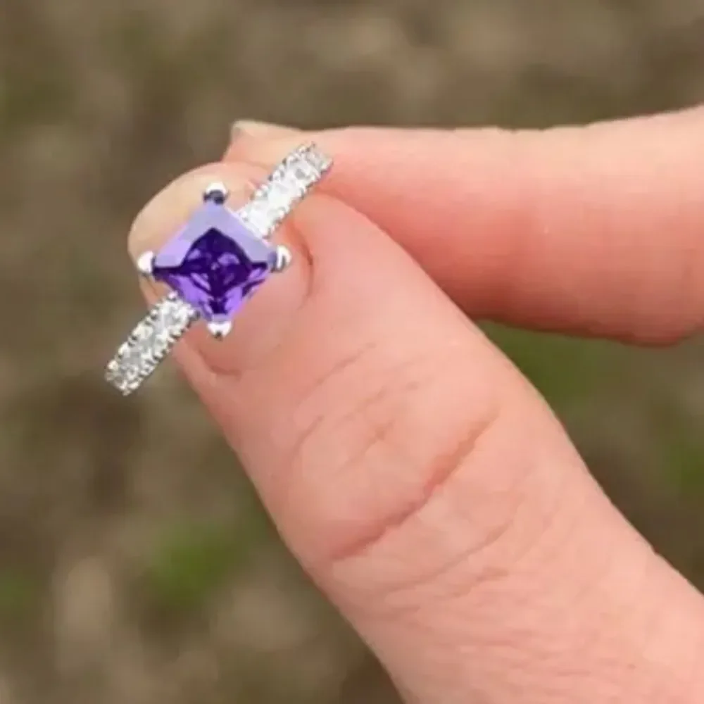 Elegant Unisex Zircon promise ring sz 7